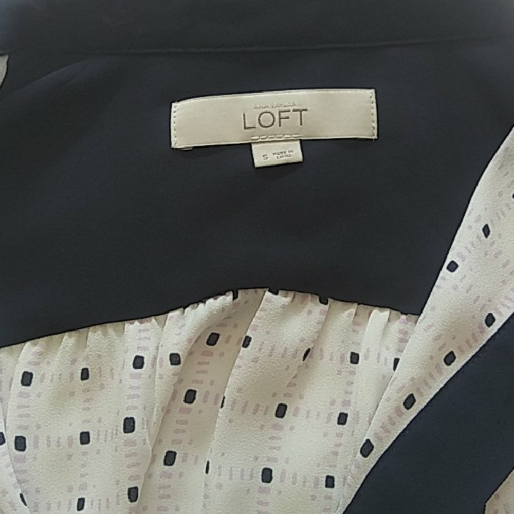 Blouse - Picture 2 of 3